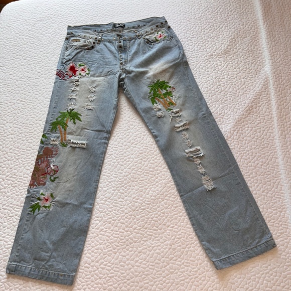 Dolce and Gabbana Embroidered Jeans - Picture 2 of 6